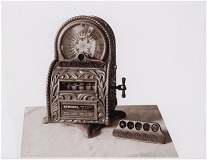 Photograph of Callie-Schiemer Co. Roulette Slot Machine
